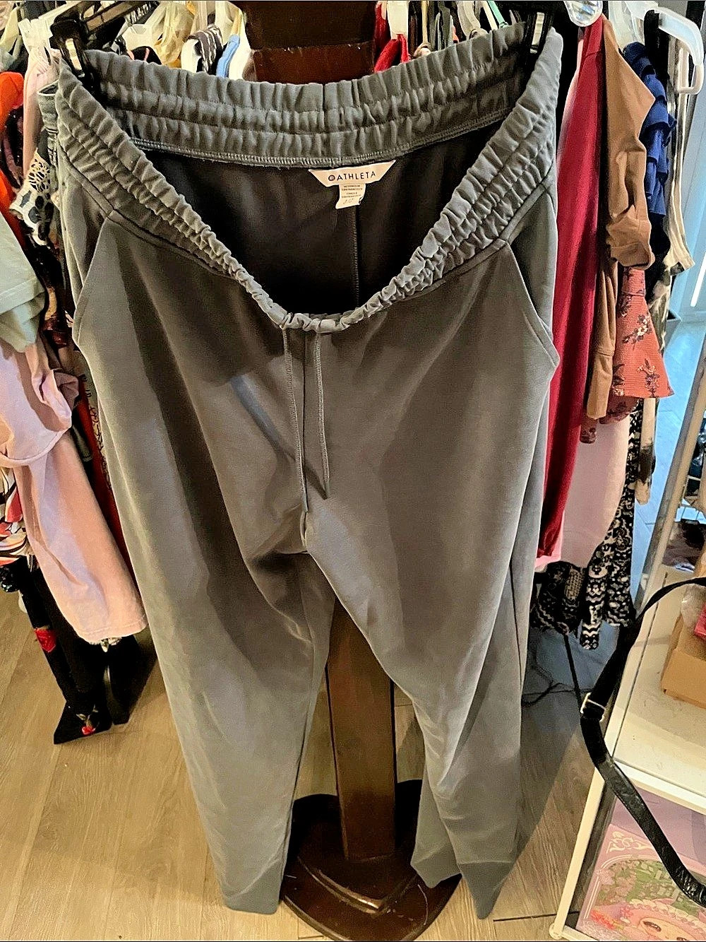 Athleta Jogger Pants in Gray Size Large